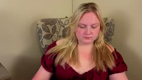 Snapshot of phatassblond chatting on 07-05-26, 10:06 PhatAssBlond online show from 07-05-26, 10:06