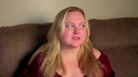 Snapshot of phatassblond chatting on 07-27-26, 03:52 PhatAssBlond online show from 07-27-26, 03:52
