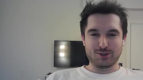 Snapshot of philborison chatting on 02-07-26, 01:48 PhilipBorison online show from 02-07-26, 01:48