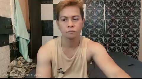 Snapshot of philcummx chatting on 06-15-26, 04:25 PHIL online show from 06-15-26, 04:25