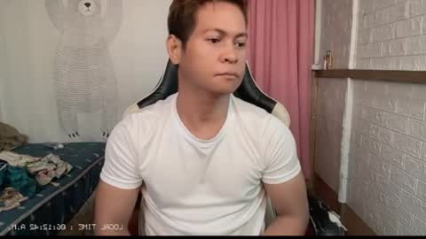 Snapshot of philcummx chatting on 07-06-26, 10:12 PHIL online show from 07-06-26, 10:12