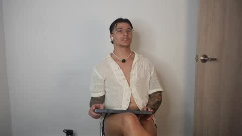 Snapshot of philip_dalton chatting on 03-20-26, 04:45 Philip Dalton online show from 03-20-26, 04:45