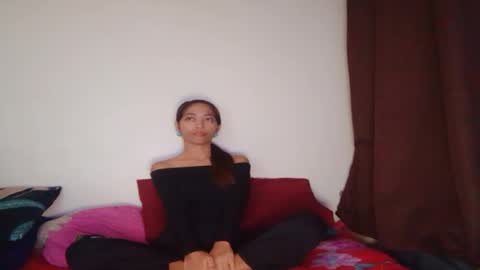 Snapshot of philippinas_white_man chatting on 12-28-24, 10:02 Online at weekends Friday to Sunday online show from 12-28-24, 10:02