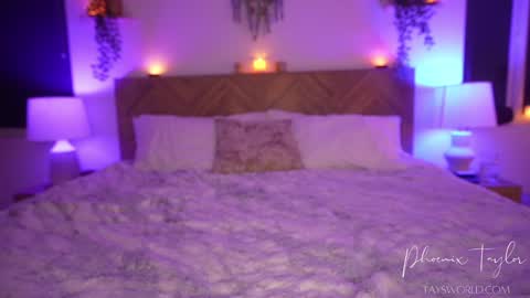 PHOENIX TAYLOR online show from 02-23-26, 02:09