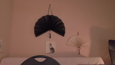 phoenixx_x online show from 04-21-26, 01:42