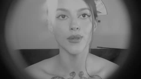 phoenixx_x online show from 04-30-26, 03:02