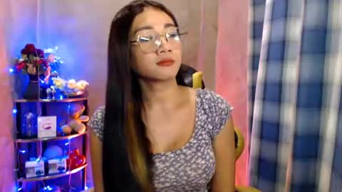 Snapshot of pia_worthsback chatting on 06-09-26, 02:34 Pia online show from 06-09-26, 02:34