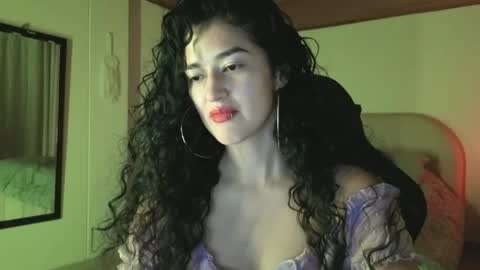 Snapshot of piama_burnss chatting on 05-14-26, 12:06 piama_burnss online show from 05-14-26, 12:06