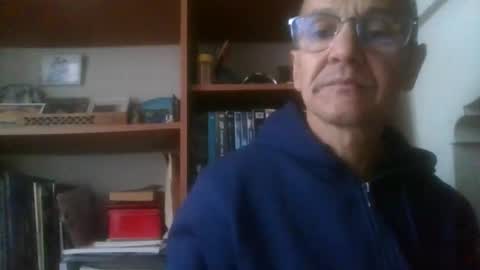 Snapshot of pichoun71 chatting on 10-19-25, 07:53 pichoun71 online show from 10-19-25, 07:53