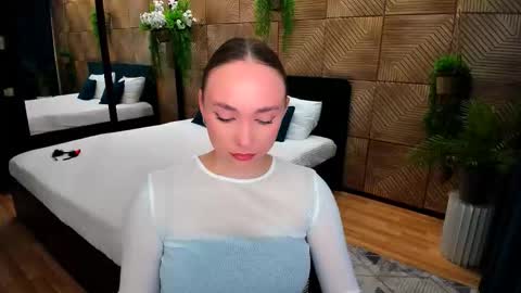 Emelie online show from 10-24-25, 10:11