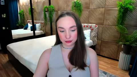 Emelie online show from 04-04-26, 10:13