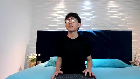 Pierre Leroy online show from 07-12-26, 03:30