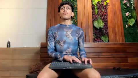 Pierre Leroy online show from 07-13-26, 03:42
