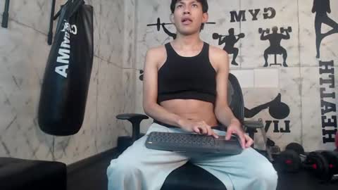Pierre Leroy online show from 07-15-26, 04:07