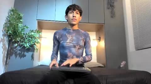 Pierre Leroy online show from 07-19-26, 03:43