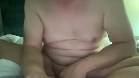 Snapshot of pigboy31 chatting on 01-27-25, 10:27 goonpig online show from 01-27-25, 10:27