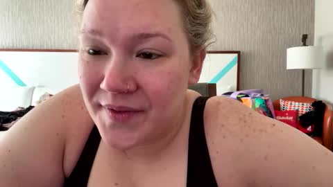 Piggy Rose online show from 04-21-26, 03:28