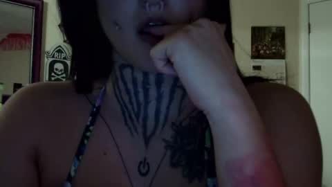 Snapshot of piinkpussycat2001 chatting on 10-28-25, 11:51 piinkpussycat2001 online show from 10-28-25, 11:51