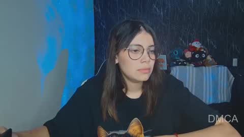 Snapshot of piixiie_d_oll chatting on 12-30-24, 02:20 Andrea G online show from 12-30-24, 02:20