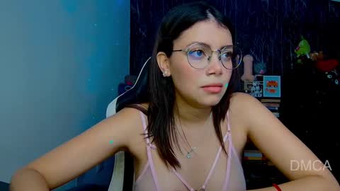 Snapshot of piixiie_d_oll chatting on 02-13-25, 03:07 Andrea G online show from 02-13-25, 03:07