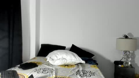 pikoro_gomez online show from 12-17-25, 01:22