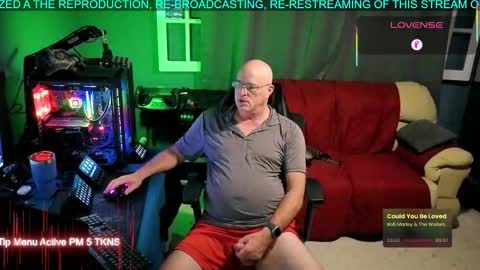 Snapshot of pilot_dave_69 chatting on 09-16-25, 02:34 Dave online show from 09-16-25, 02:34