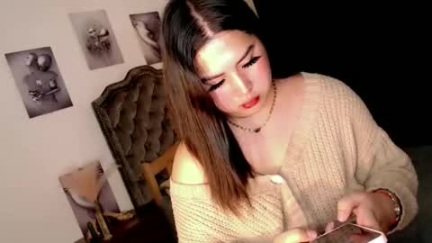 Snapshot of pinay_ivy chatting on 06-11-26, 02:53 Ivy Morningstar online show from 06-11-26, 02:53
