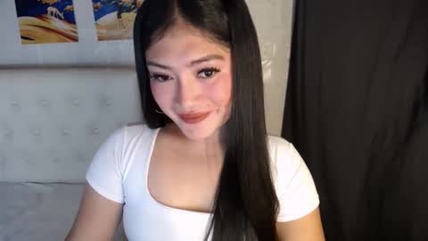Snapshot of pinaymelanie chatting on 05-27-26, 09:23 pinaymelanie online show from 05-27-26, 09:23
