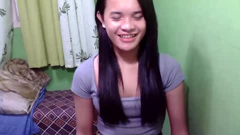 pinaymorena_rhowe online show from 12-19-24, 10:02