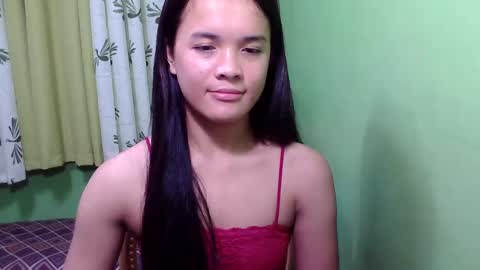 pinaymorena_rhowe online show from 12-23-24, 10:55
