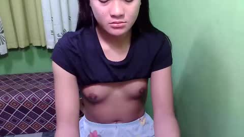 pinaymorena_rhowe online show from 01-11-25, 11:02