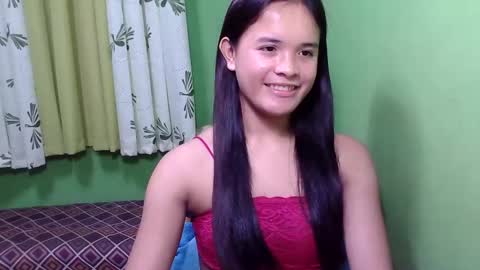 pinaymorena_rhowe online show from 01-12-25, 01:37