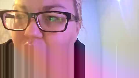 Snapshot of pincheguera chatting on 10-11-25, 07:56 pincheguera online show from 10-11-25, 07:56