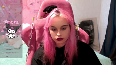 Snapshot of pineapple_dope chatting on 12-23-24, 10:01 Nancy online show from 12-23-24, 10:01