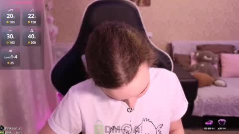 Stephanie online show from 03-06-25, 06:26