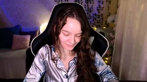 Stephanie online show from 03-08-26, 08:34