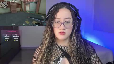 Snapshot of pink_angell chatting on 12-30-24, 11:38 Emilly Santis online show from 12-30-24, 11:38