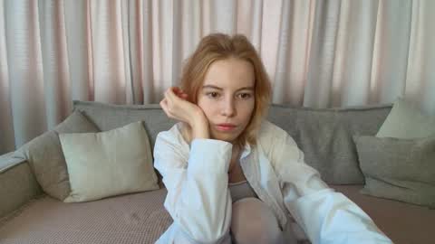 pink_lila18 online show from 03-10-26, 03:33