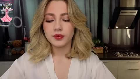 Adele online show from 02-14-25, 10:07