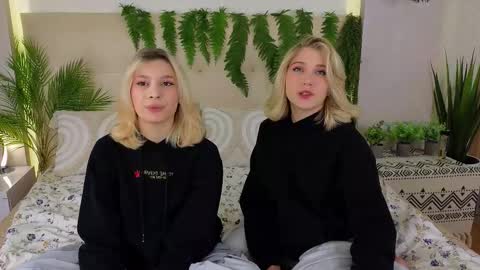 Adele online show from 09-29-25, 09:47