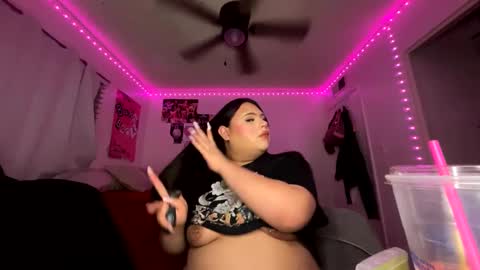 Snapshot of pinkbhabie chatting on 01-06-25, 07:20 Lina Funeral online show from 01-06-25, 07:20