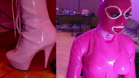 pinklatexgurl online show from 12-19-25, 11:12