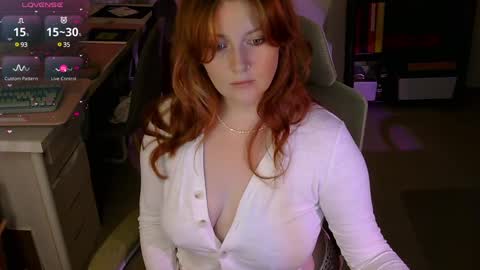 Snapshot of pinkmatter666 chatting on 12-27-24, 10:16 Porcelina online show from 12-27-24, 10:16