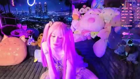 Gwenie online show from 09-29-25, 08:13