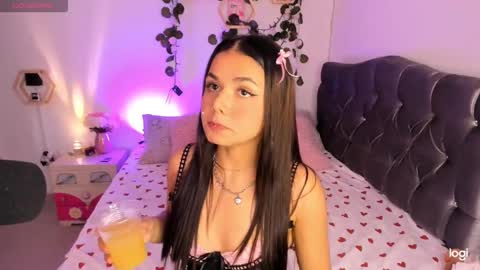 Snapshot of pinkpantherr_ chatting on 12-19-24, 07:18 Sarah .. online show from 12-19-24, 07:18