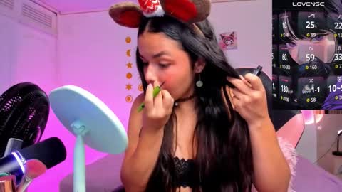 Snapshot of pinkpantherr_ chatting on 11-21-25, 03:05 Sarah .. online show from 11-21-25, 03:05