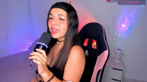 Snapshot of pinkpantherr_ chatting on 11-25-25, 09:15 Sarah .. online show from 11-25-25, 09:15