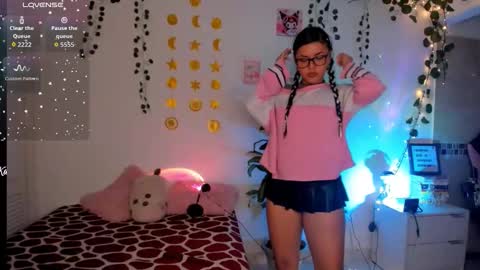 Sarah .. online show from 01-11-26, 10:59