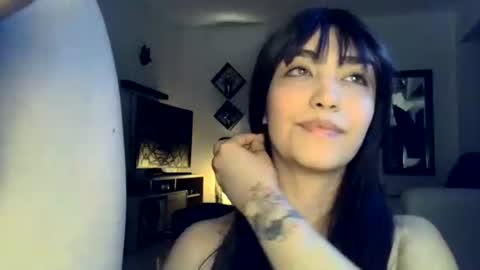 Lali  Milo online show from 03-18-26, 04:48