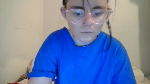 Snapshot of pinkwife97 chatting on 10-22-25, 07:57 pinkwife97 online show from 10-22-25, 07:57